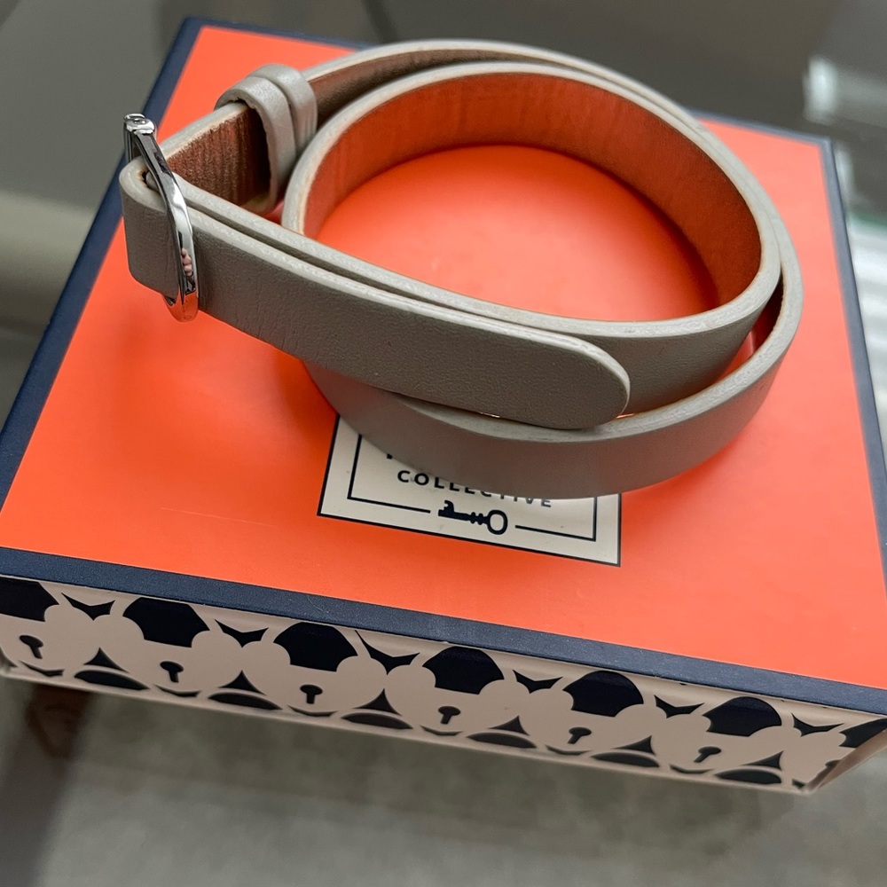 Double wrap reversible leather bracelet
